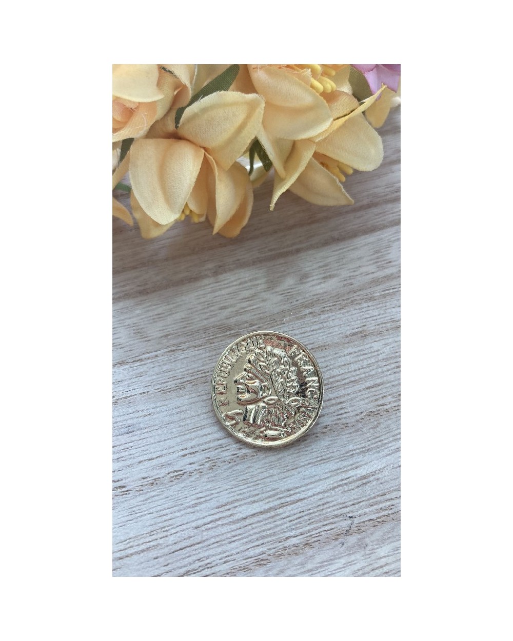 1215 Dorado Broche Moneda