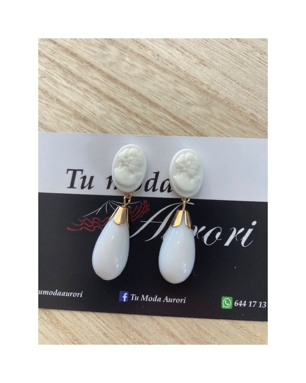 1582 Blanco Pendientes Coral Camafeo