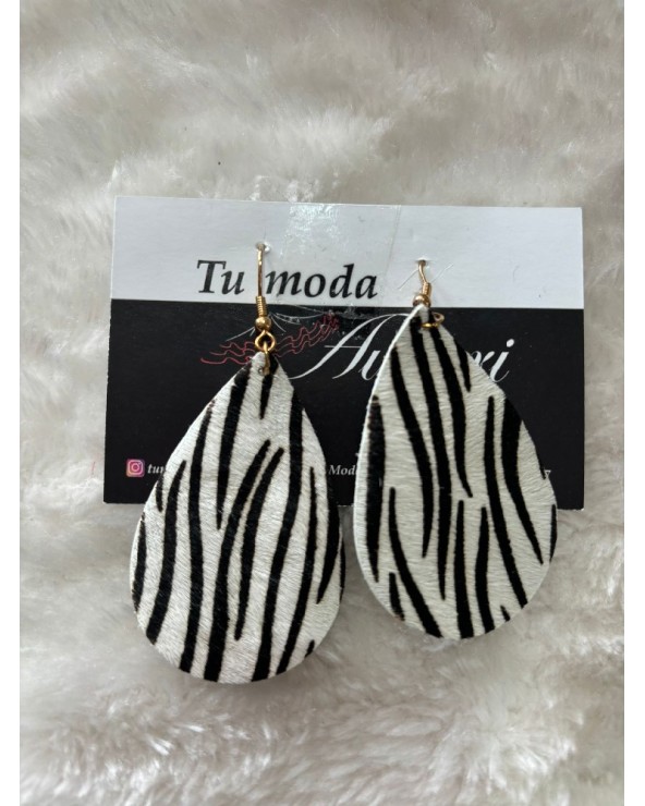 3137 Blanco Pendientes Cebrado