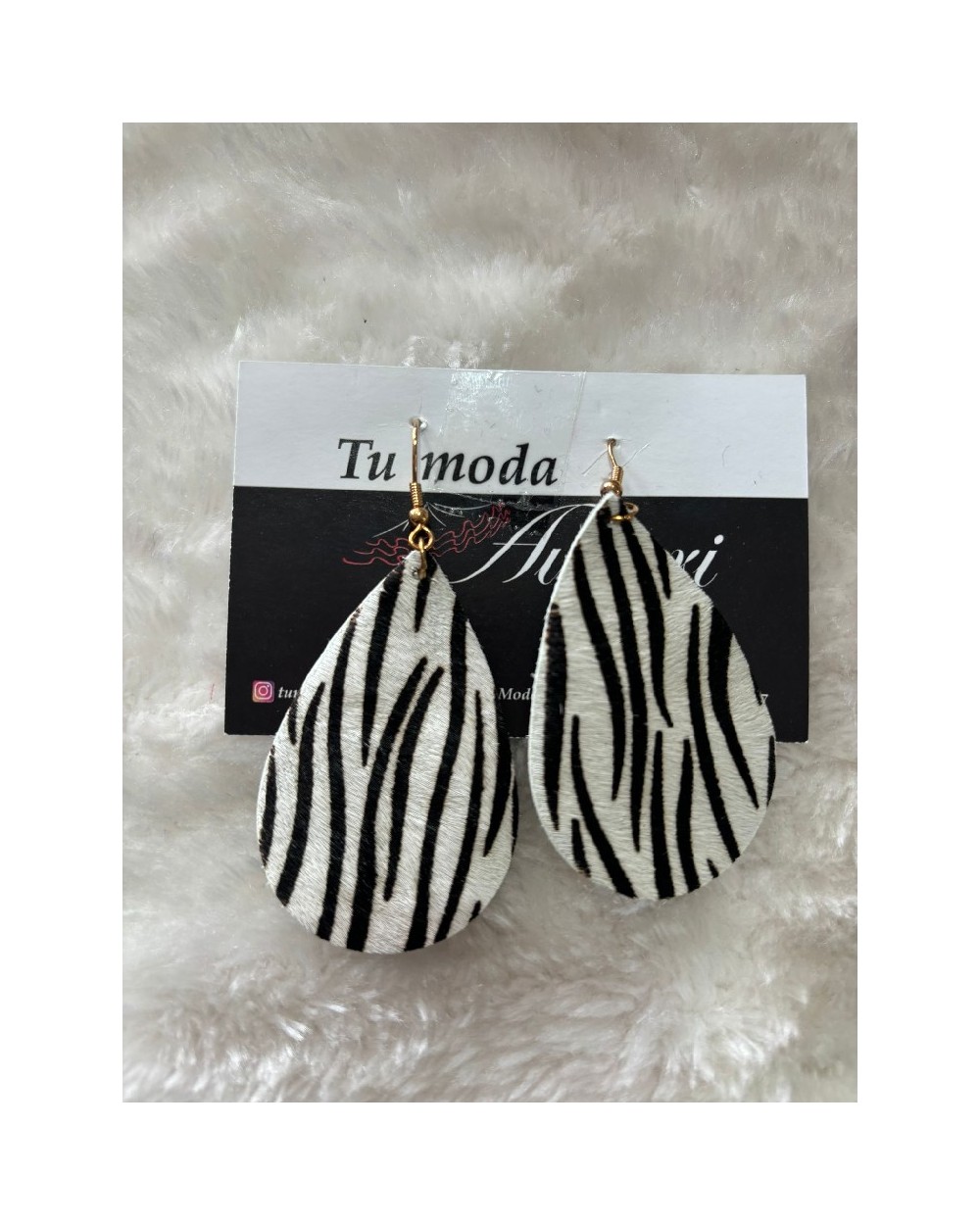 3137 Blanco Pendientes Cebrado