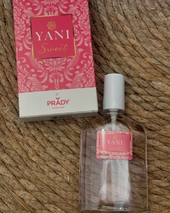 4657 Rosa Perfueme Yani Sweet