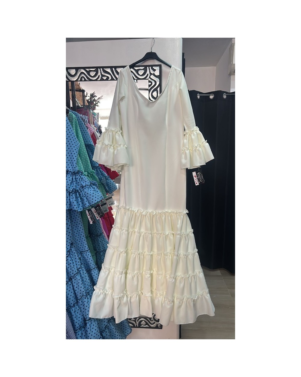 5087 Blanco V.Giralda Flamenca