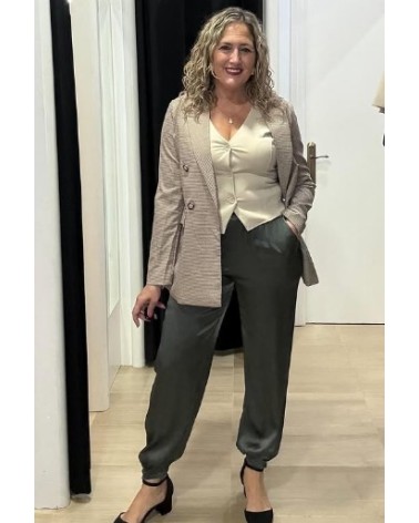 5112 Beige Americana Dragon