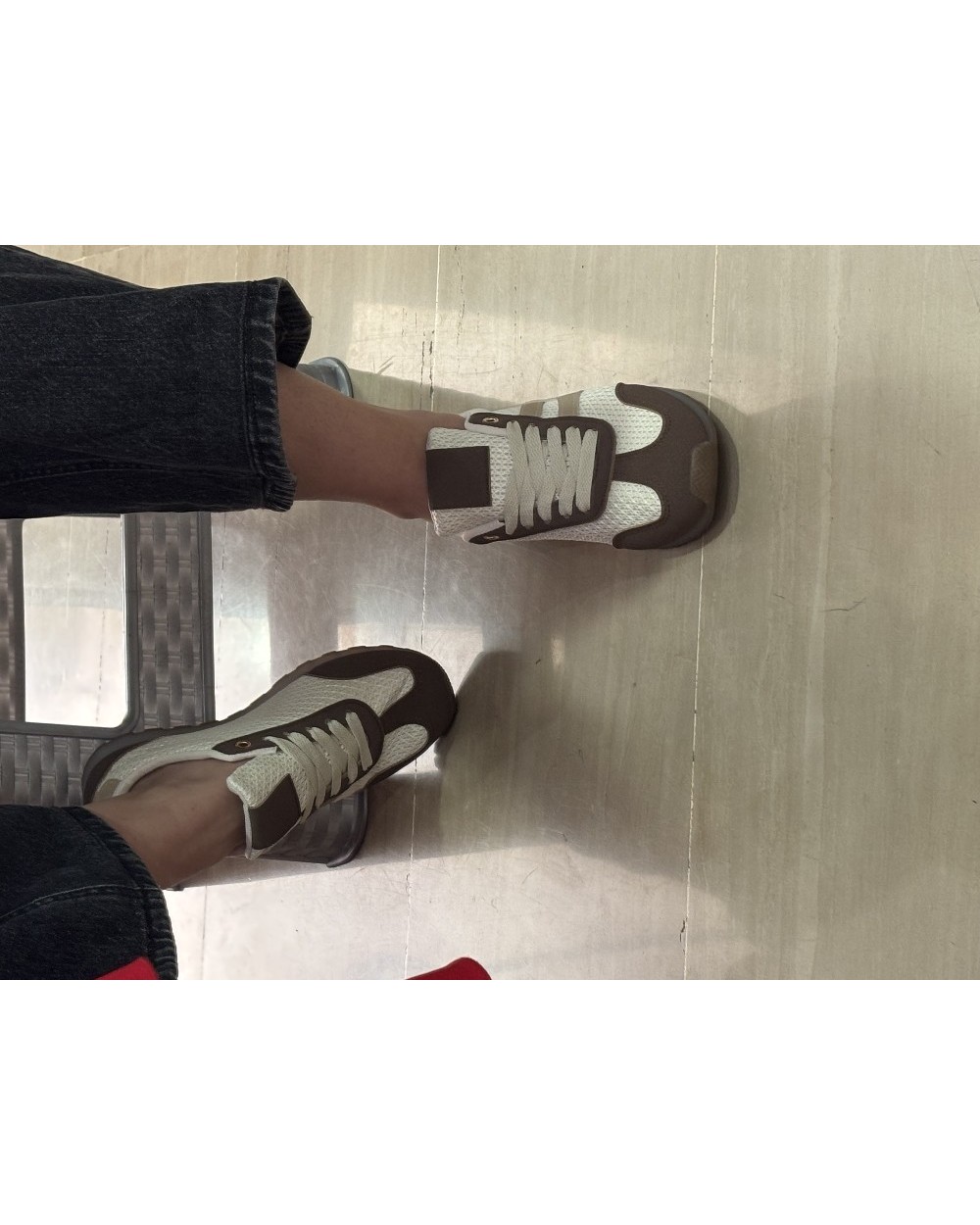 5196  Chocolate Deportivas JY1