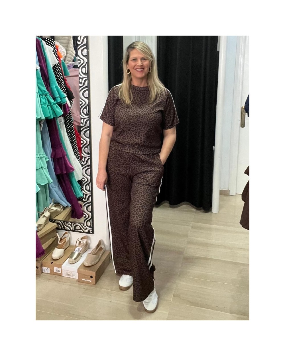 5298  Chocolate Conjunto Print